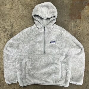 Patagonia Fleece Half Zip Hoodie Women’s Small Gray Fluffy Warm Hiking Casual